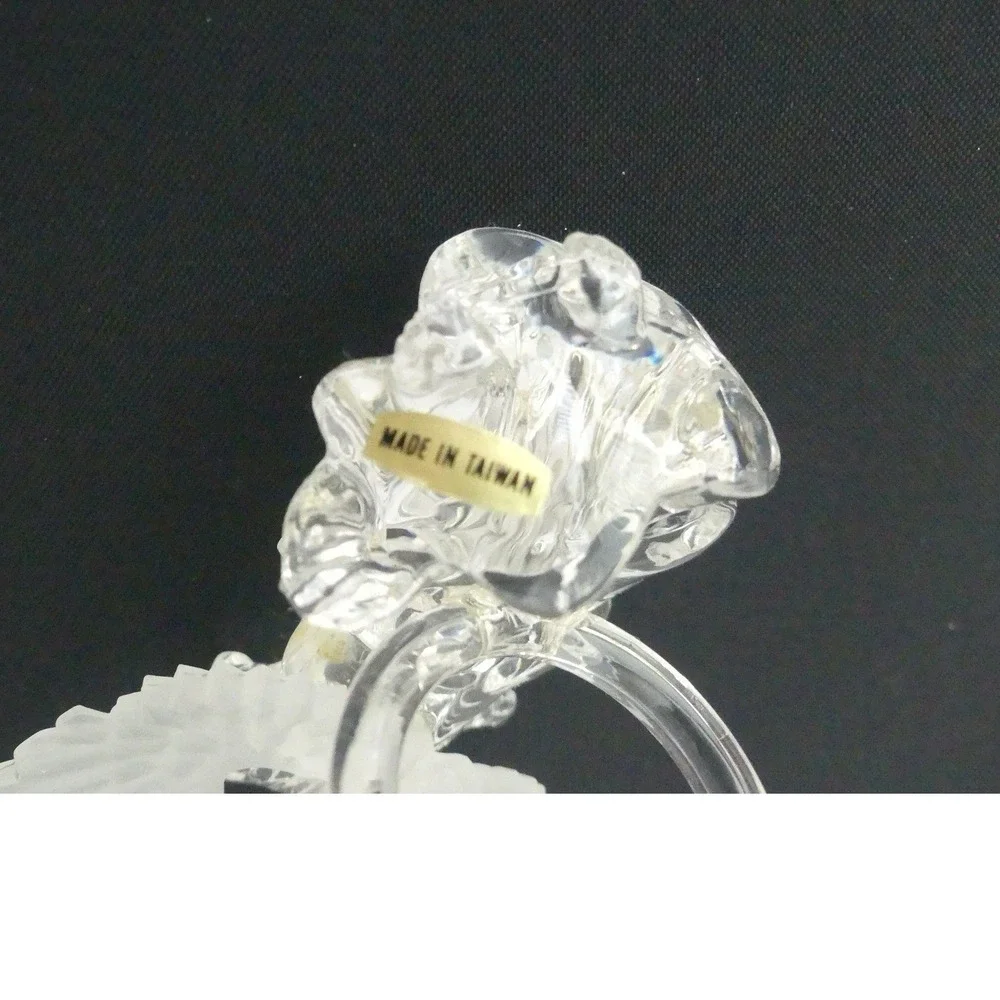 Set of 4 Vintage Clear Acrylic Angel Napkin Rings Frosted Wings Musical Cherubs